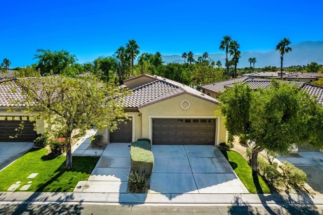 82223 Travolta Avenue - Photo 1