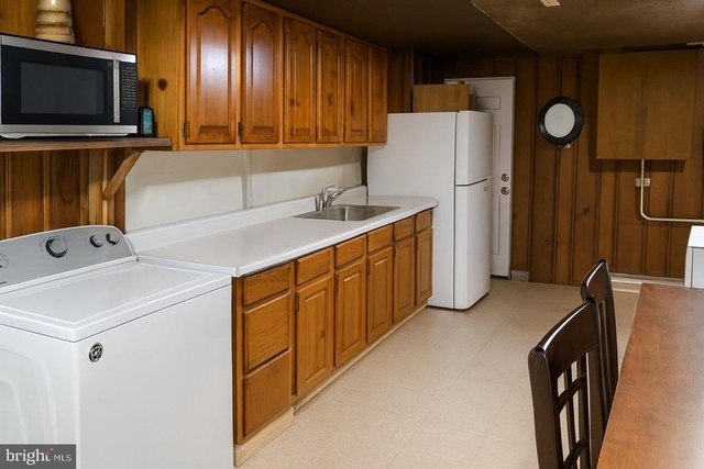 3928 8th Street - Photo 1