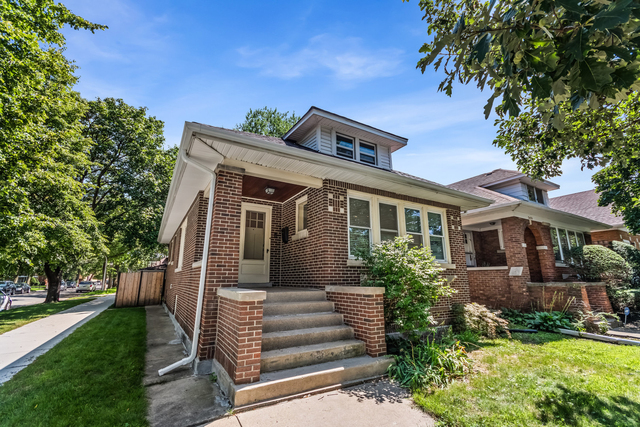 7457 N Maplewood Avenue - Photo 1