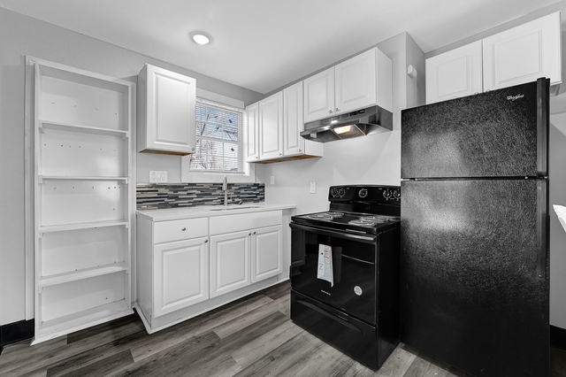 1313 10th Street - Photo 1