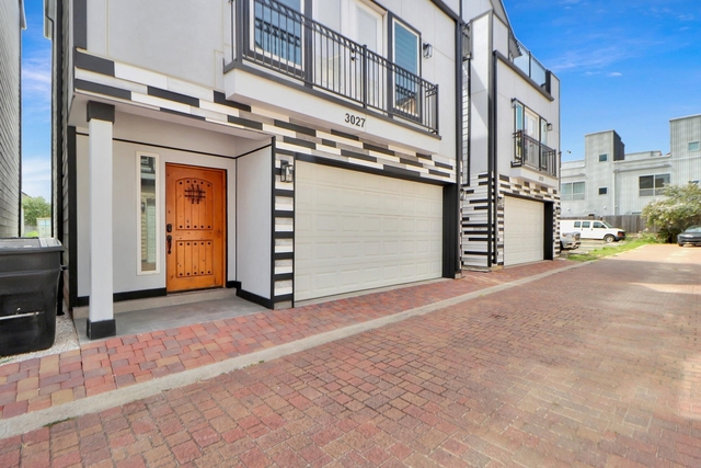 3027 Clinton Drive - Photo 1