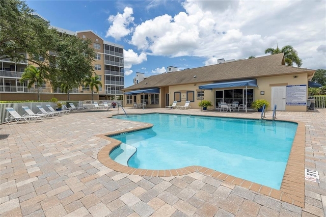 960 Starkey Road - Photo 1