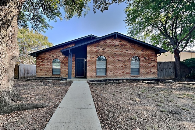 941 Whitehall Drive - Photo 1