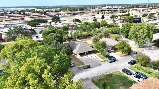 1505 Bellaire Drive - Photo 1
