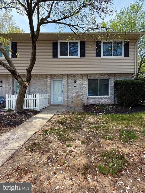 315 Village Walk - Photo 1