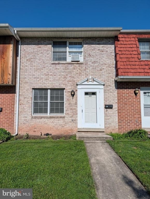 105 Ridge Avenue - Photo 1