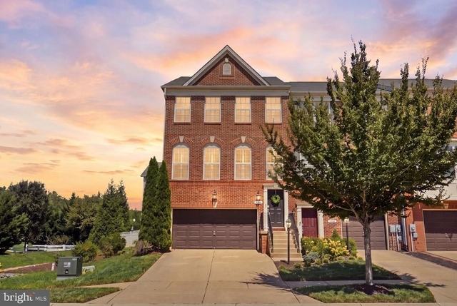 11360 Sandhurst Place - Photo 1