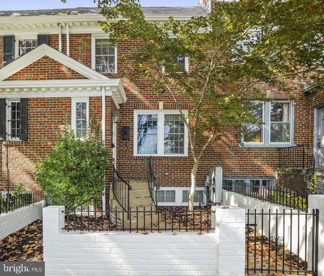 1920 35th Street Nw - Photo 1