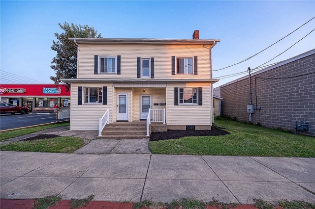 427 Adams St - Photo 1
