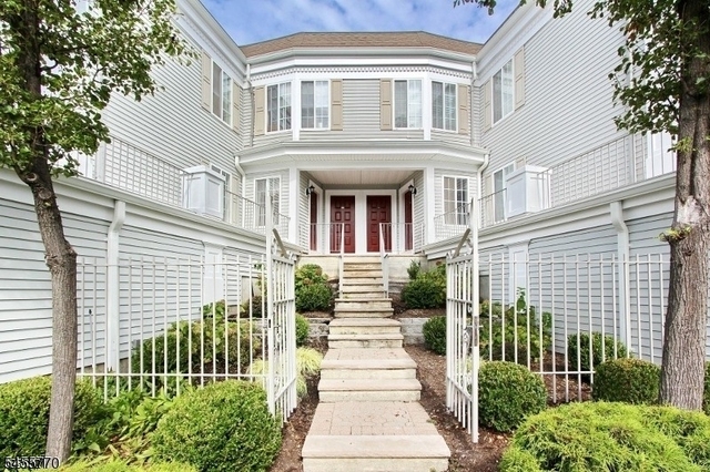264 Riveredge Dr - Photo 1
