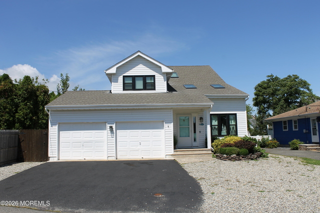 416 Blodgett Avenue - Photo 1
