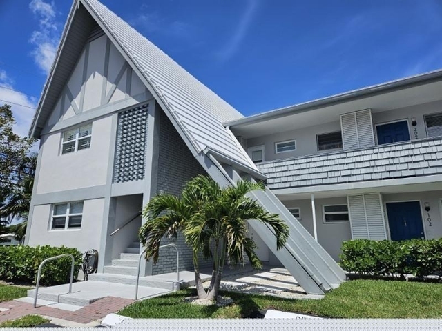 2801 Ne 33rd Court - Photo 1