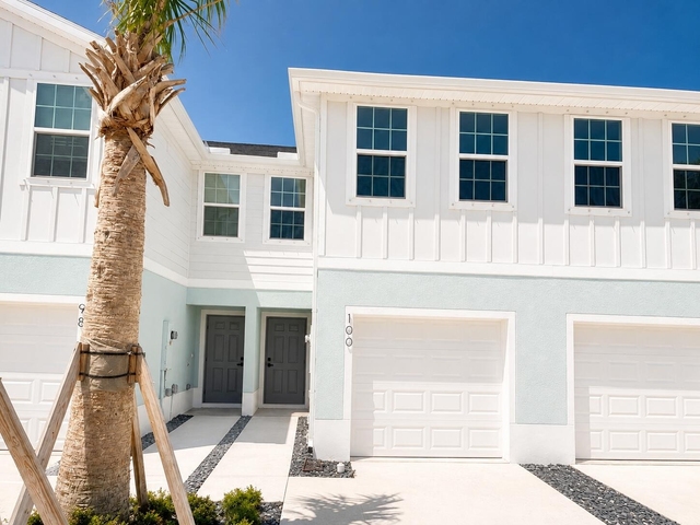 100 Savannah Lakes Boulevard - Photo 1