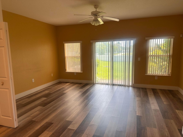 3016 Nw 30th Avenue - Photo 1