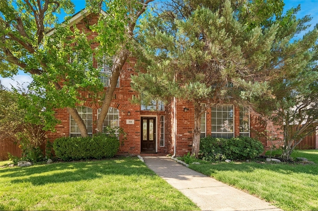 528 Blackfield Drive - Photo 1