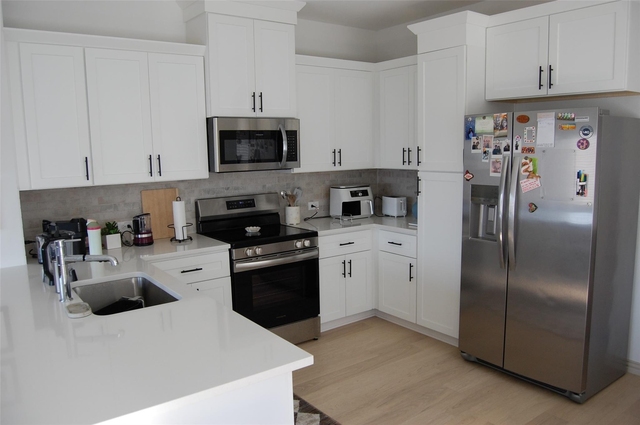5242 Legacy Street - Photo 1