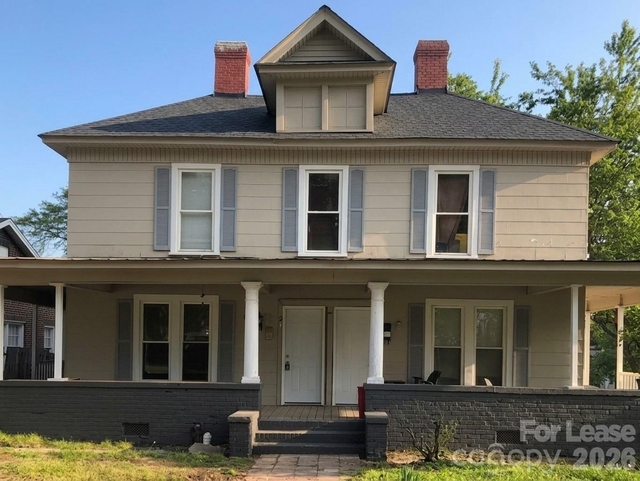 201 E 3rd Avenue - Photo 1