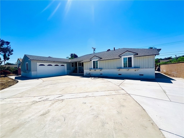 1704 E Vine Avenue - Photo 1