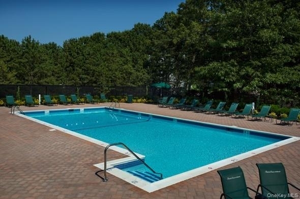 10 Broadway Circle - Photo 1