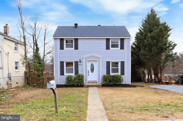 5016 11th Street S - Photo 1