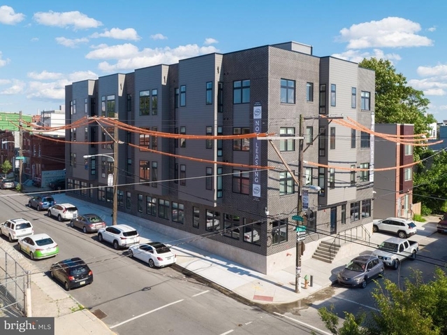 2940 W Thompson Street - Photo 1