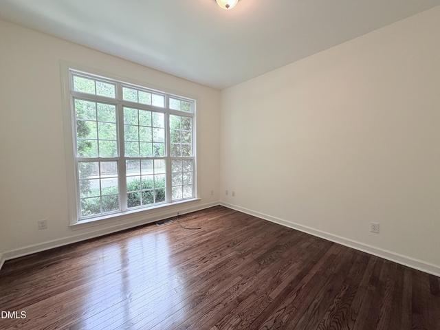603 Harold Latta Drive - Photo 1