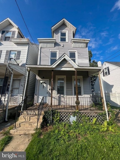 262 Lafayette Avenue - Photo 1