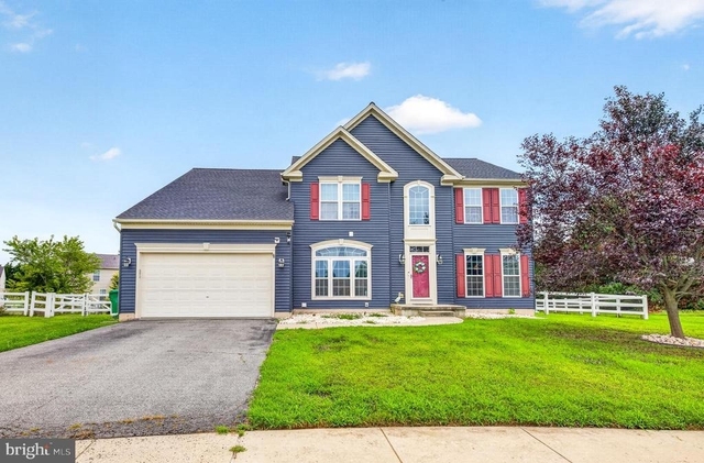 206 Markham Court - Photo 1