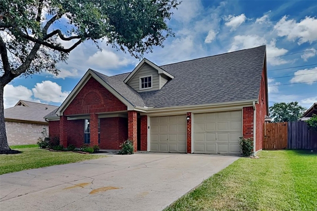 2915 Bentley Court - Photo 1
