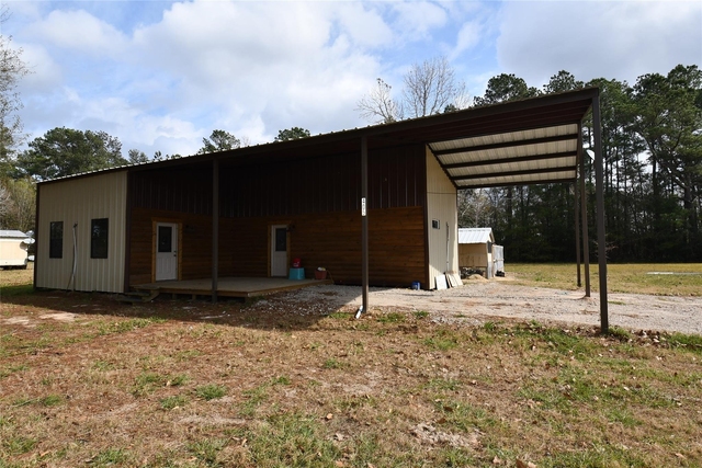405 County Road 2296 - Photo 1