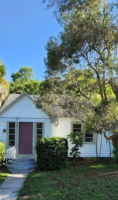 2919 Dartmouth Avenue N - Photo 1