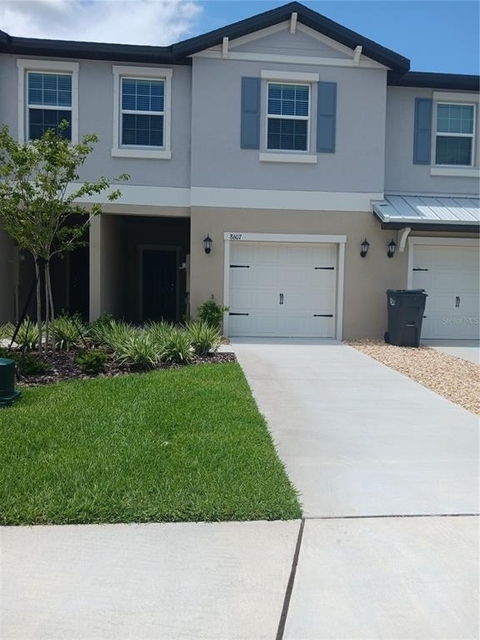 8607 Tropical Aire Lane - Photo 1