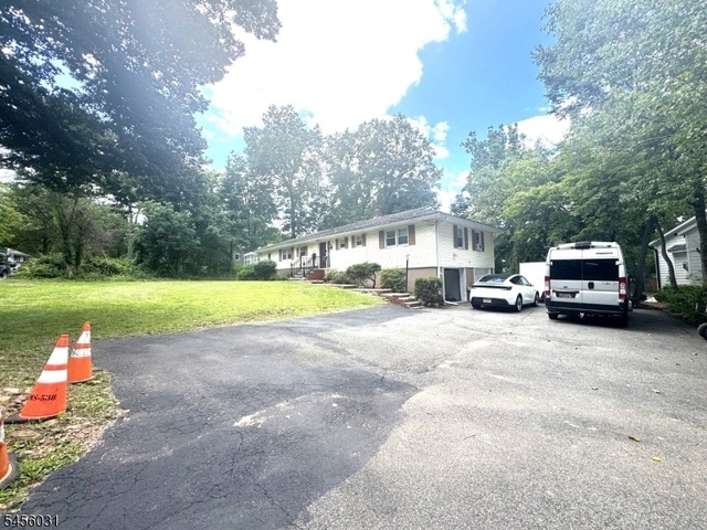 9 Carteret Rd - Photo 1