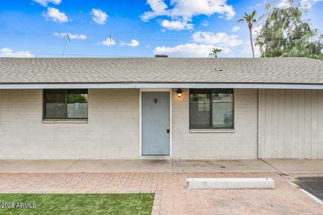 1744 W Glendale Avenue - Photo 1