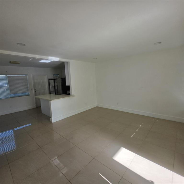 181 Ne 168th Street - Photo 1