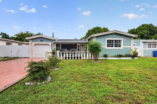 2707 Bahama Drive - Photo 1