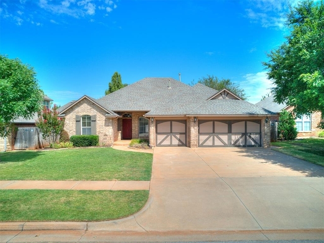805 Nw 193rd Street - Photo 1