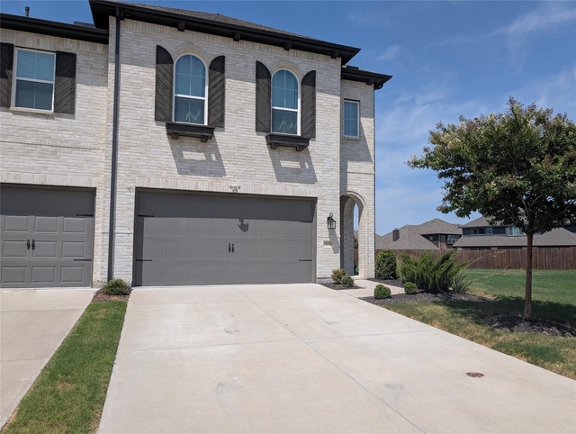 1158 Queensdown Way - Photo 1