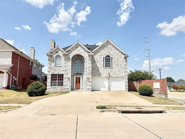2501 Stetson Drive - Photo 1