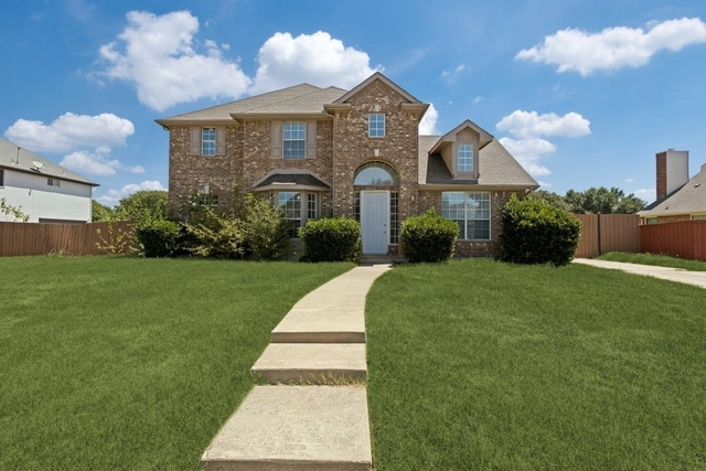 534 Hackberry Drive - Photo 1