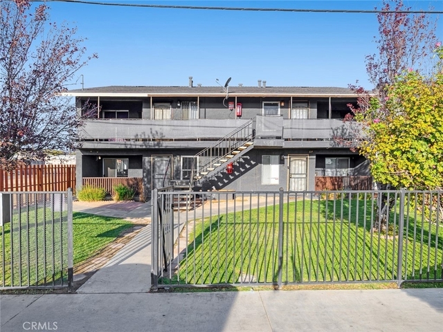 38423 10th Place E - Photo 1