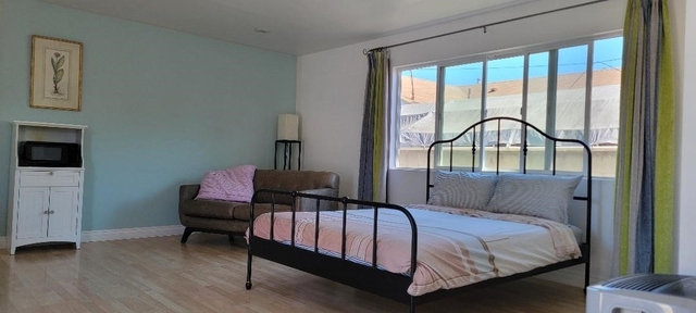 21119 La Salle - Photo 1