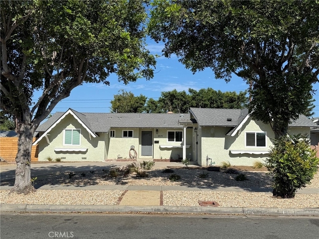 10170 Fern Avenue - Photo 1