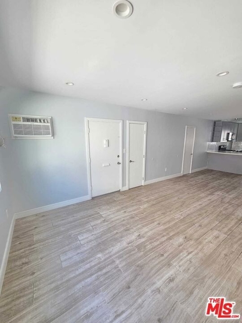 5341 Vantage Avenue - Photo 1