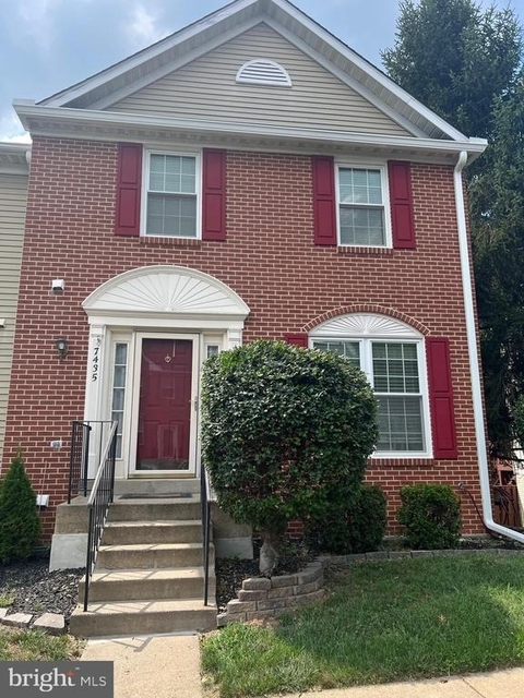 7435 Digby Green - Photo 1