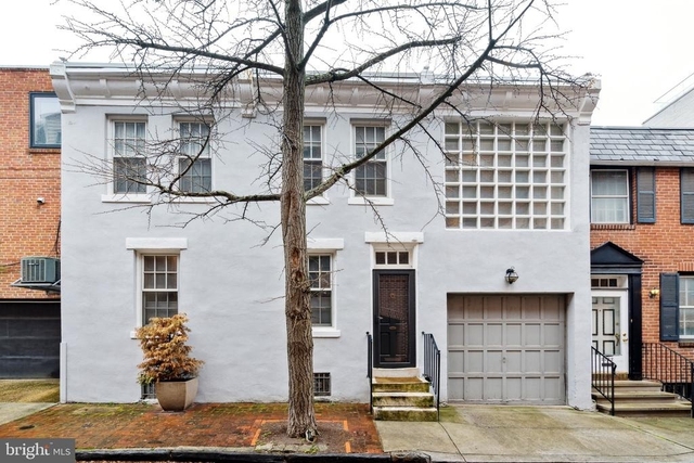 2518 Panama Street - Photo 1