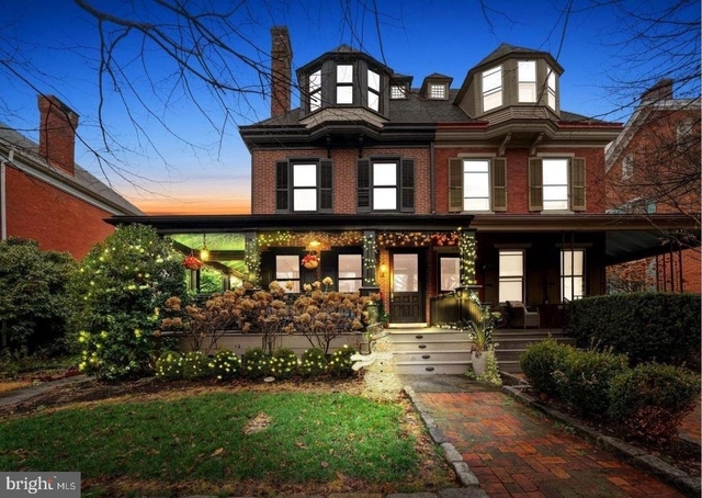 415 W Union Street - Photo 1