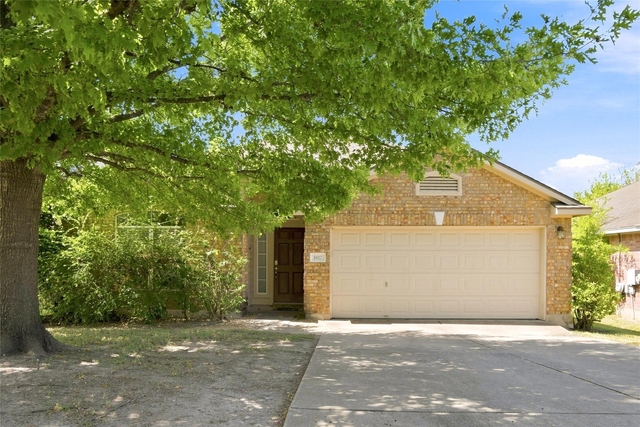 1817 Shaker Trl - Photo 1