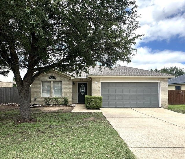 610 Riverway Ln - Photo 1