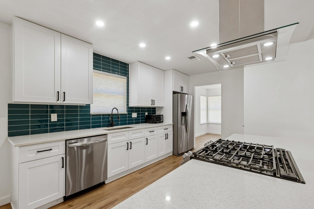 1900 Rampart Cir - Photo 1